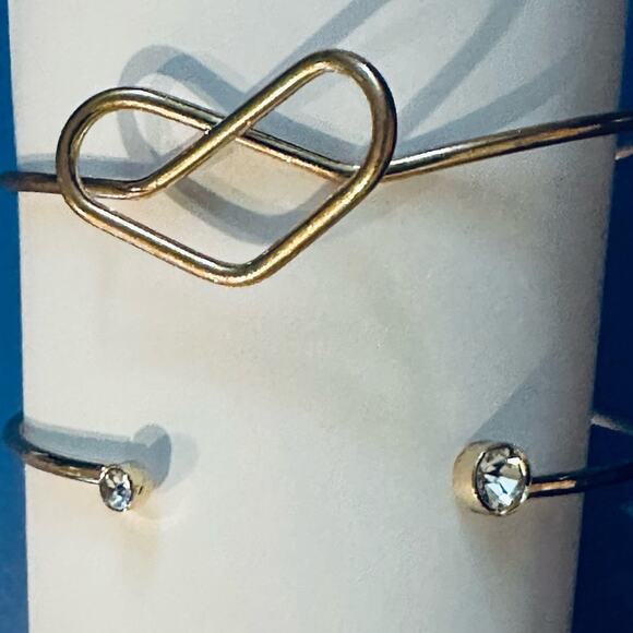 Gold Stack of 2 Bracelets - Picture 1 of 3